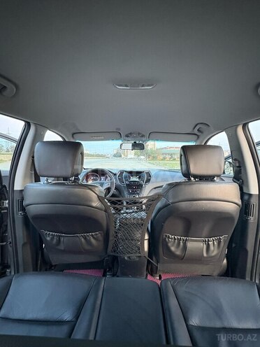Hyundai Santa Fe-12
