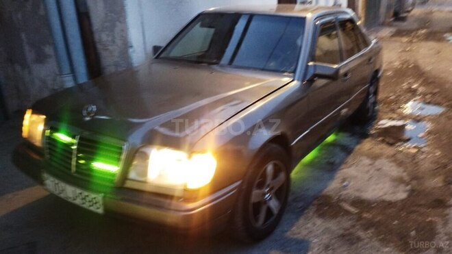 Mercedes E 220 d 1991, 500,000 km - 2.3 l - Bakı