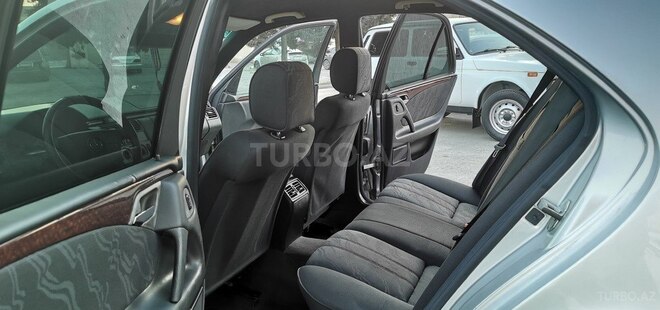 Mercedes E 220 d 1999, 234,000 km - 2.2 л - Sumqayıt