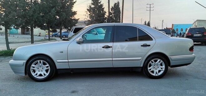 Mercedes E 220 d 1999, 234,000 km - 2.2 л - Sumqayıt