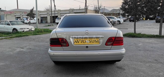 Mercedes E 220 d 1999, 234,000 km - 2.2 л - Sumqayıt