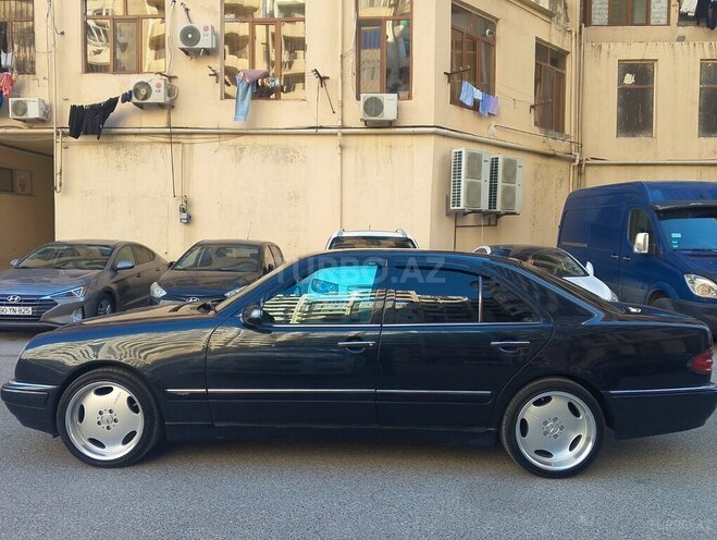 Mercedes E 240 1999, 456,895 km - 2.4 l - Bakı