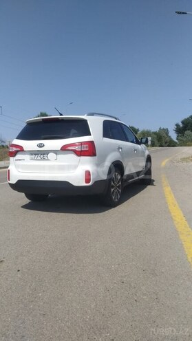Kia Sorento 2013, 308,000 km - 2.0 l - Qusar