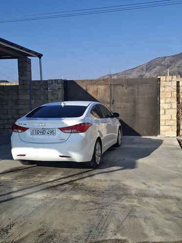 Hyundai Elantra 2012, 217,422 km - 1.8 l - Şəki
