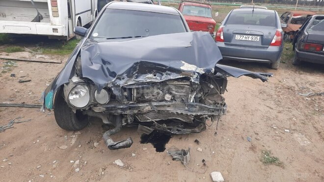 Mercedes E 220 d 2001, 60,060 km - 2.2 л - Bakı