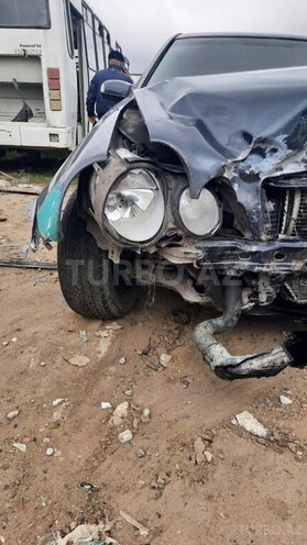 Mercedes E 220 d 2001, 60,060 km - 2.2 л - Bakı