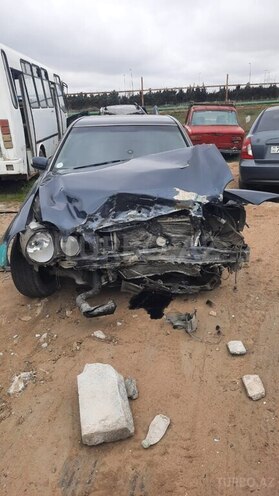 Mercedes E 220 d 2001, 60,060 km - 2.2 л - Bakı