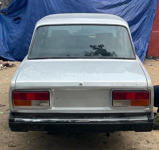 LADA (VAZ) 2107 2002, 38,000 km - 1.6 l - Astara