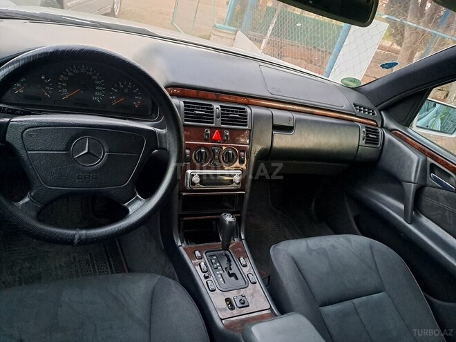 Mercedes E 200 1997, 398,000 km - 2.0 l - Bakı