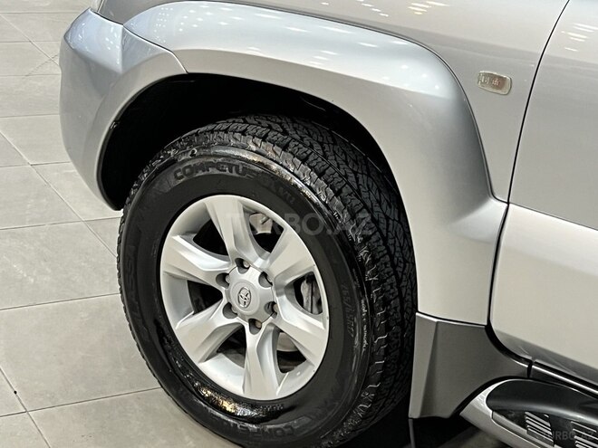 Toyota Land Cruiser Prado-17