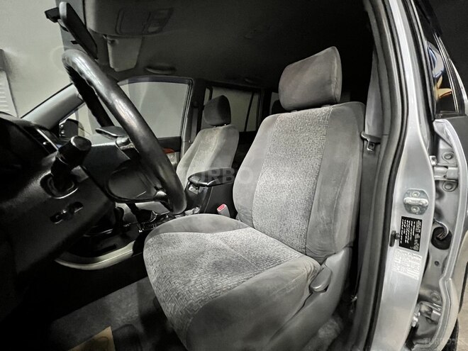 Toyota Land Cruiser Prado-14