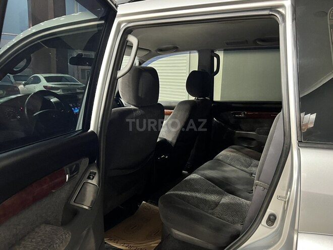 Toyota Land Cruiser Prado-15