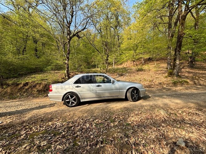 Mercedes C 180 1995, 452,398 km - 1.8 l - Lənkəran