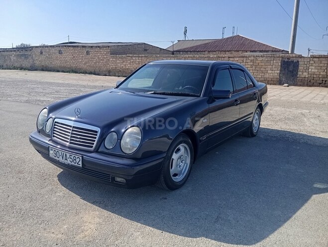 Mercedes E 230 1996, 300,000 km - 2.3 l - Sumqayıt