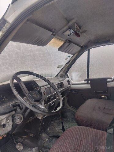 GAZ 2705 1999, 104,000 km - 2.4 l - Quba