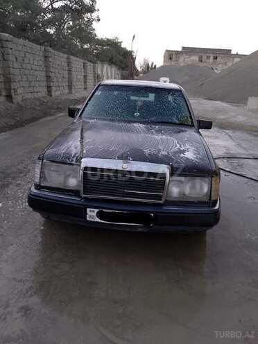 Mercedes E 250 1991, 300,067 km - 2.5 l - Bakı
