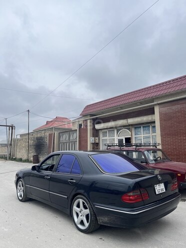 Mercedes E 320 2000, 180,000 km - 3.2 l - Bakı