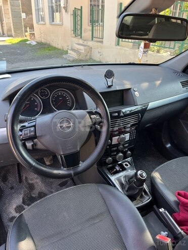 Opel Astra 2009, 305,000 km - 1.3 l - Bakı