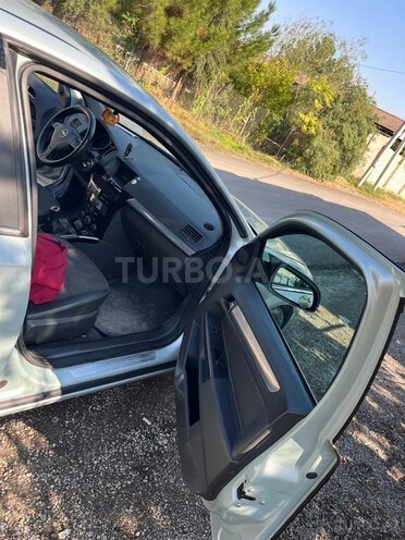 Opel Astra 2009, 305,000 km - 1.3 l - Bakı