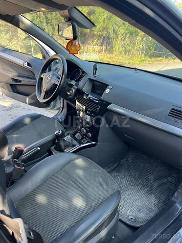 Opel Astra 2009, 305,000 km - 1.3 l - Bakı