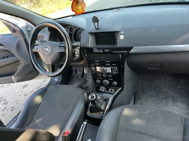 Opel Astra 2009, 305,000 km - 1.3 l - Bakı