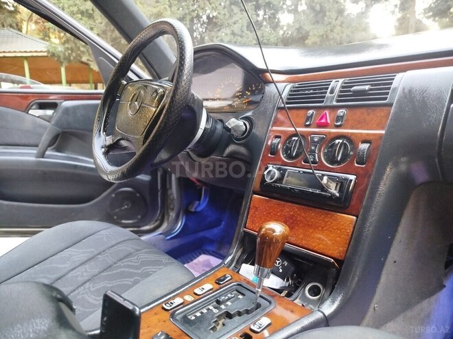 Mercedes E 230 1997, 405,825 km - 2.3 l - Bakı