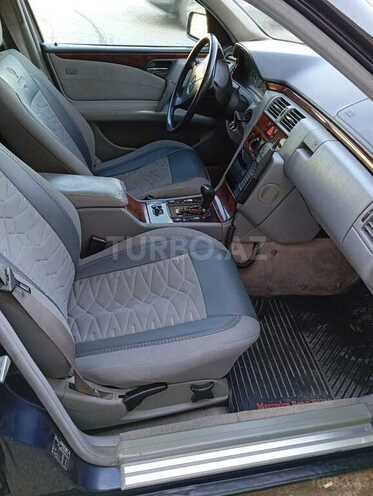 Mercedes E 280 1998, 260,000 km - 2.8 l - Bakı