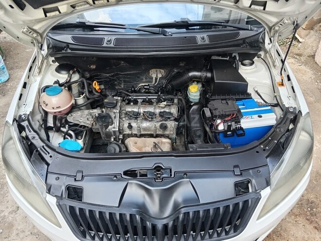 Skoda Fabia 2012, 300,000 km - 1.2 l - Bakı