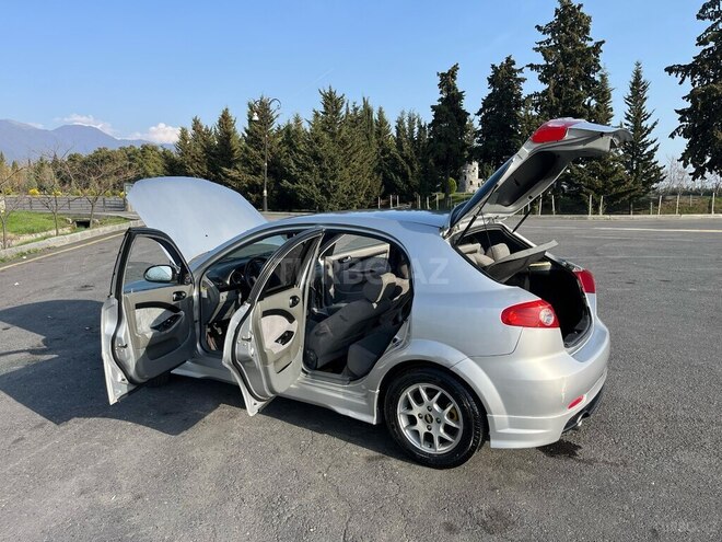 Chevrolet Lacetti 2007, 350,000 km - 1.6 l - Qax