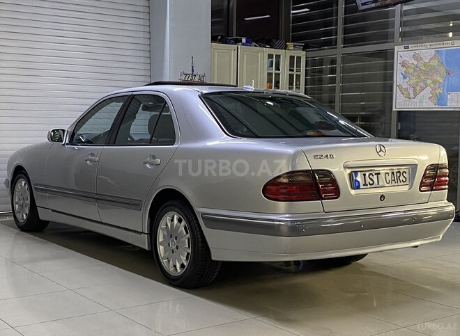 Mercedes E 240 2001, 326,000 km - 2.4 l - Sumqayıt