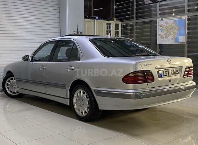 Mercedes E 240 2001, 326,000 km - 2.4 l - Sumqayıt