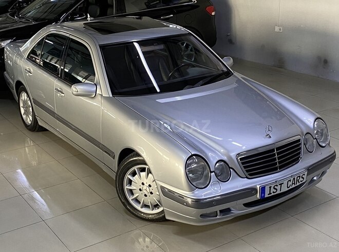 Mercedes E 240 2001, 326,000 km - 2.4 l - Sumqayıt