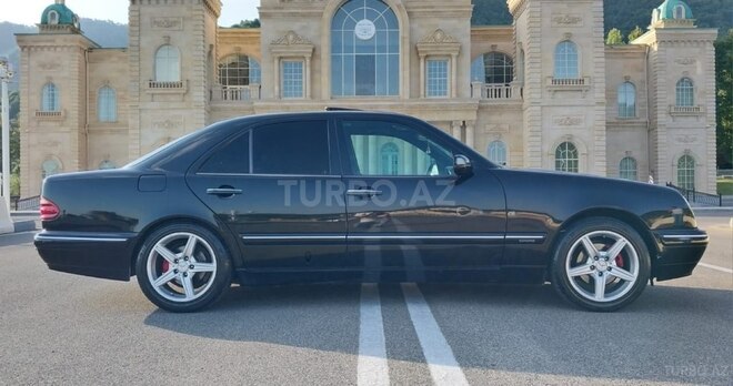 Mercedes E 240 2000, 300,000 km - 2.4 л - Gəncə