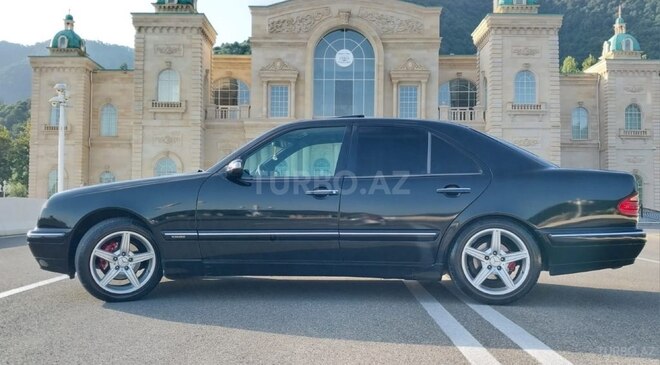Mercedes E 240 2000, 300,000 km - 2.4 л - Gəncə
