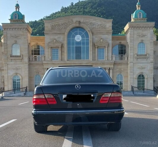 Mercedes E 240 2000, 300,000 km - 2.4 л - Gəncə