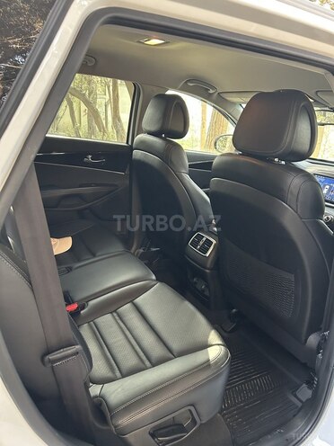 Kia Sorento-8