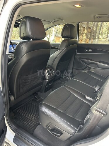 Kia Sorento-9