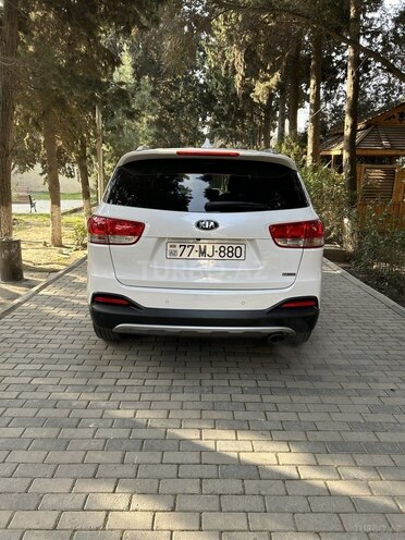 Kia Sorento-13