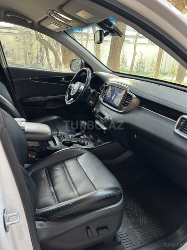 Kia Sorento-6
