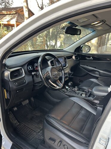 Kia Sorento-4