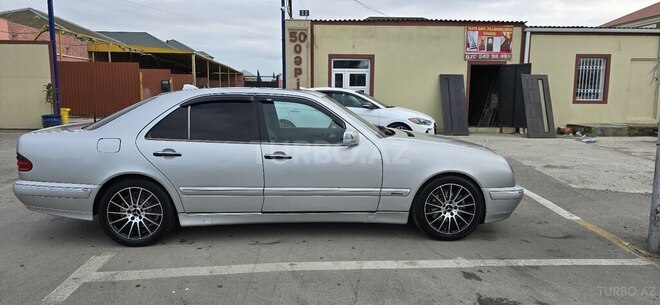 Mercedes E 320 2001, 480,000 km - 3.2 l - Bakı