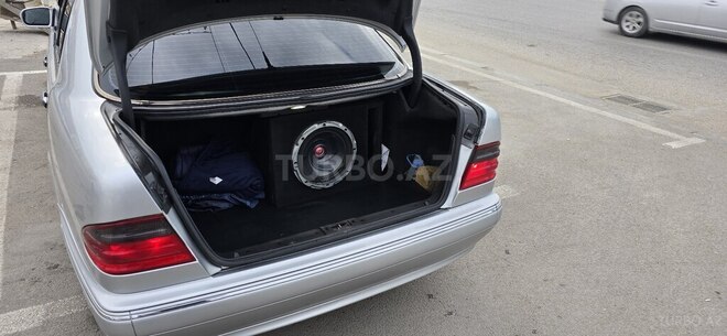 Mercedes E 320 2001, 480,000 km - 3.2 l - Bakı