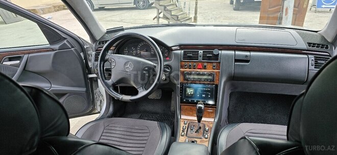 Mercedes E 320 2001, 480,000 km - 3.2 l - Bakı