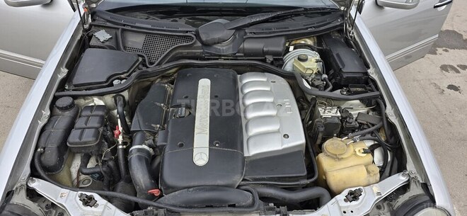 Mercedes E 320 2001, 480,000 km - 3.2 l - Bakı