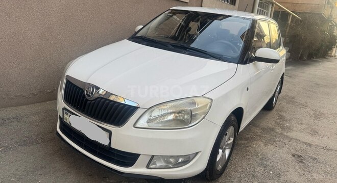 Skoda Fabia 2013, 172,433 km - 1.6 l - Bakı
