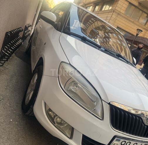 Skoda Fabia 2013, 172,433 km - 1.6 l - Bakı