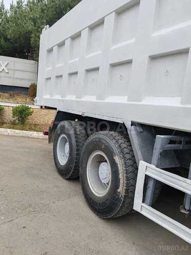 HOWO Sinotruk 2011, 312,000 km - 9.5 l - Qazax