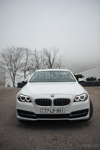 BMW 520 2015, 303,000 km - 2.0 l - Quba