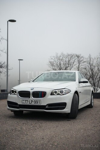 BMW 520 2015, 303,000 km - 2.0 l - Quba