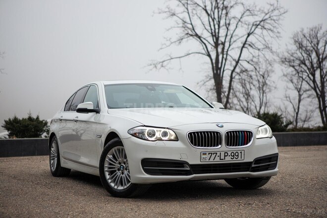 BMW 520 2015, 303,000 km - 2.0 l - Quba